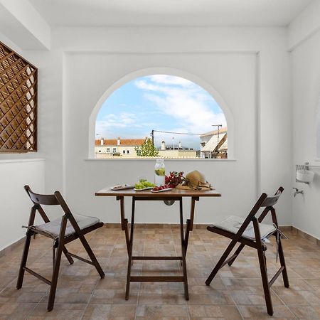 Spetses Center Comfy Apartment Екстер'єр фото