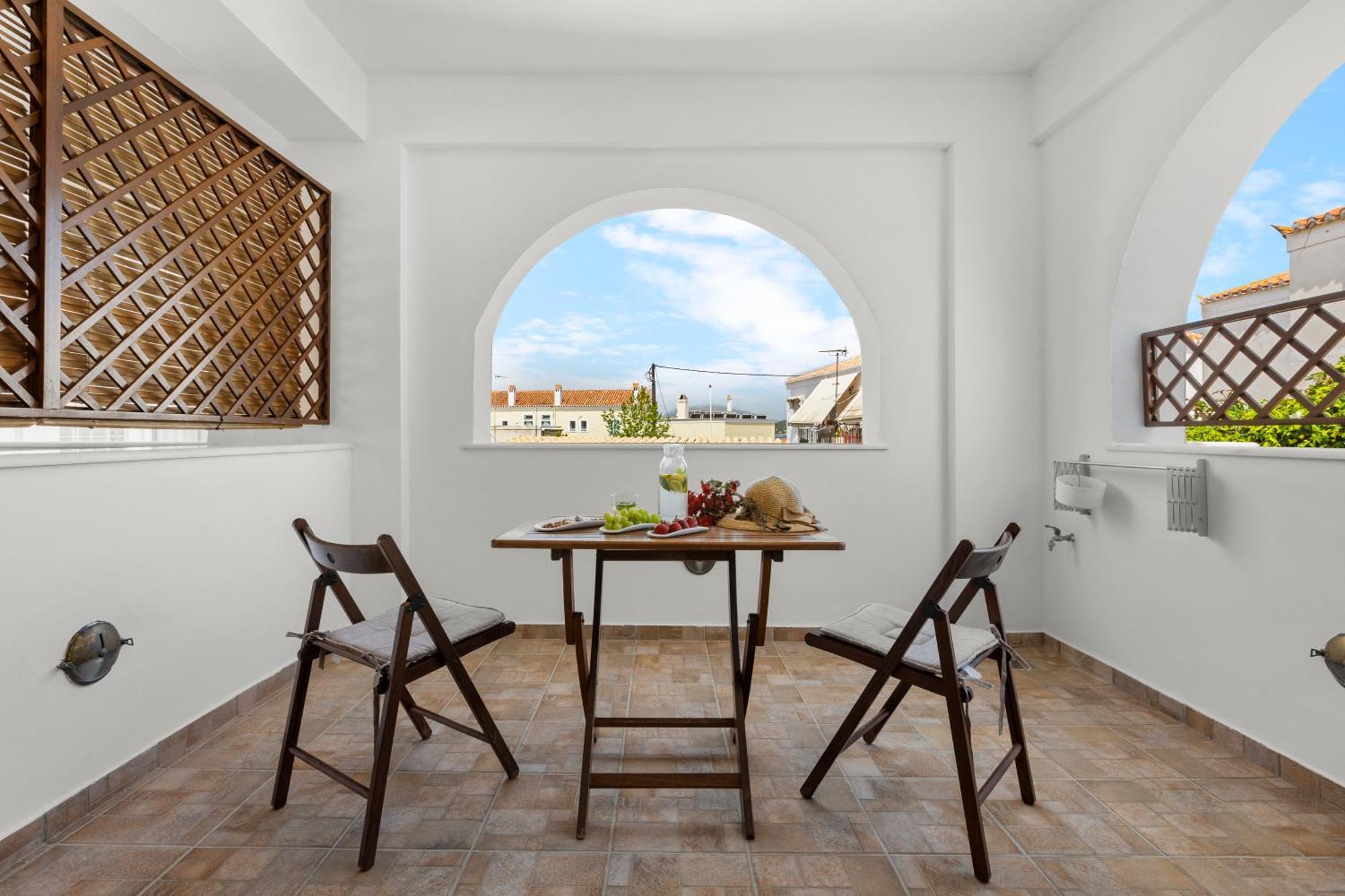 Spetses Center Comfy Apartment Екстер'єр фото