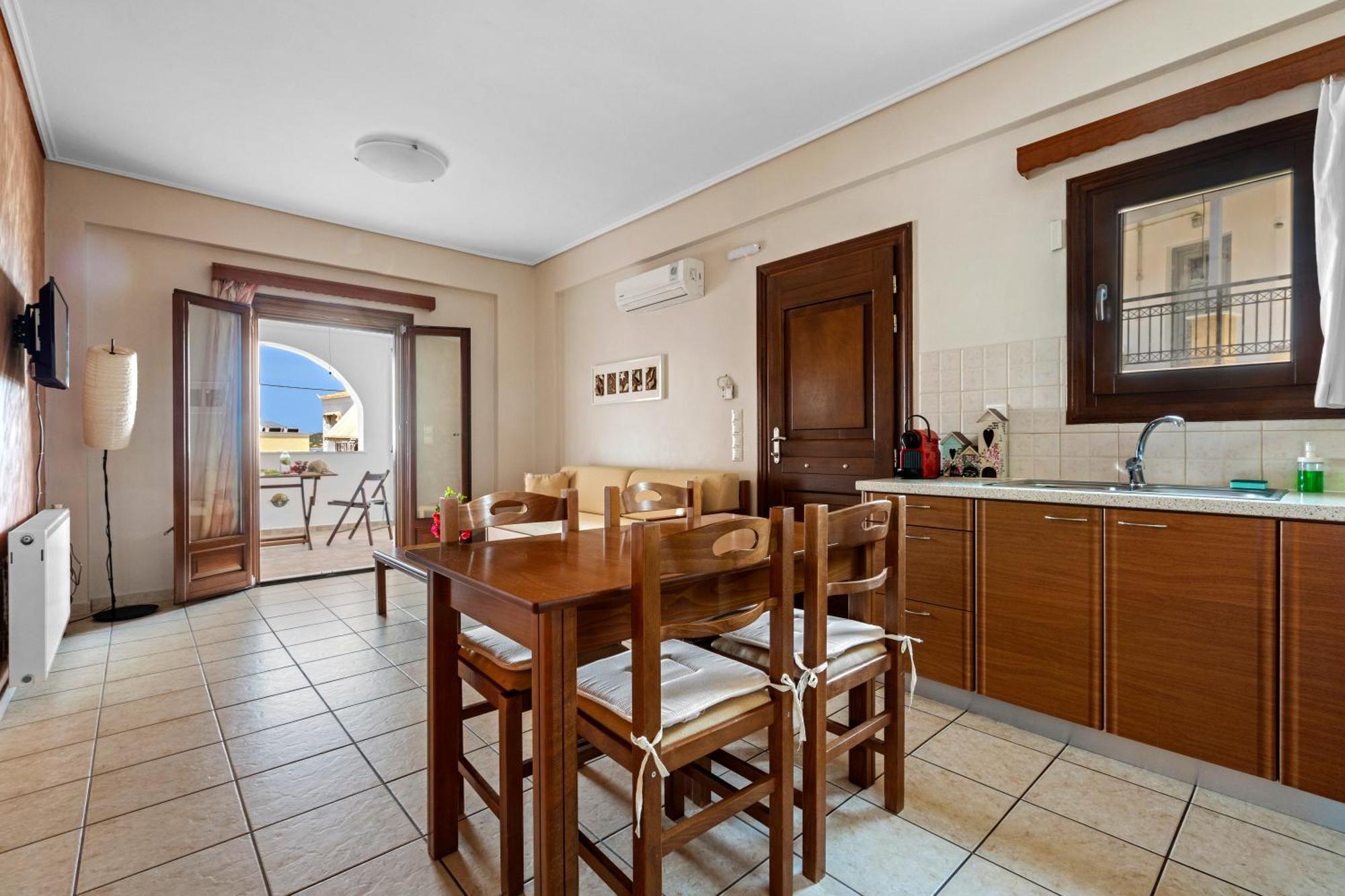 Spetses Center Comfy Apartment Екстер'єр фото