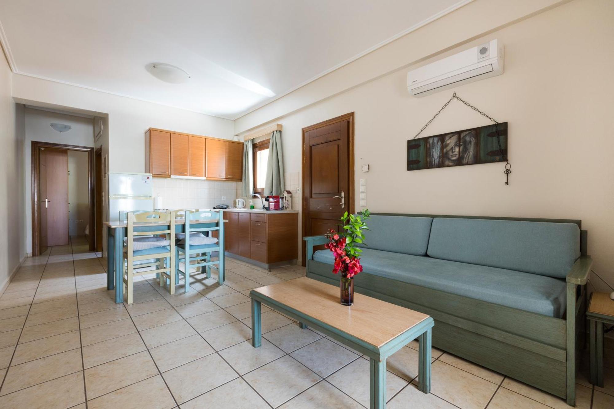 Spetses Center Comfy Apartment Екстер'єр фото