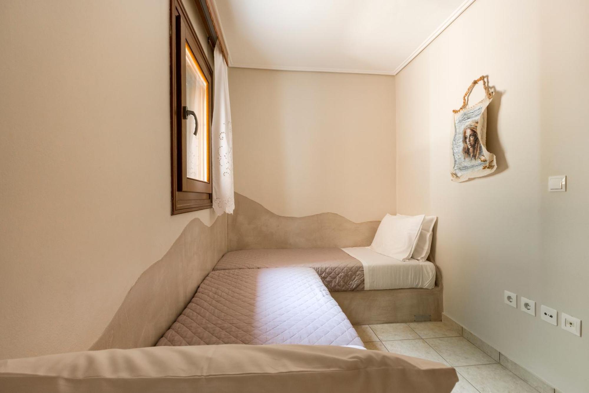 Spetses Center Comfy Apartment Екстер'єр фото