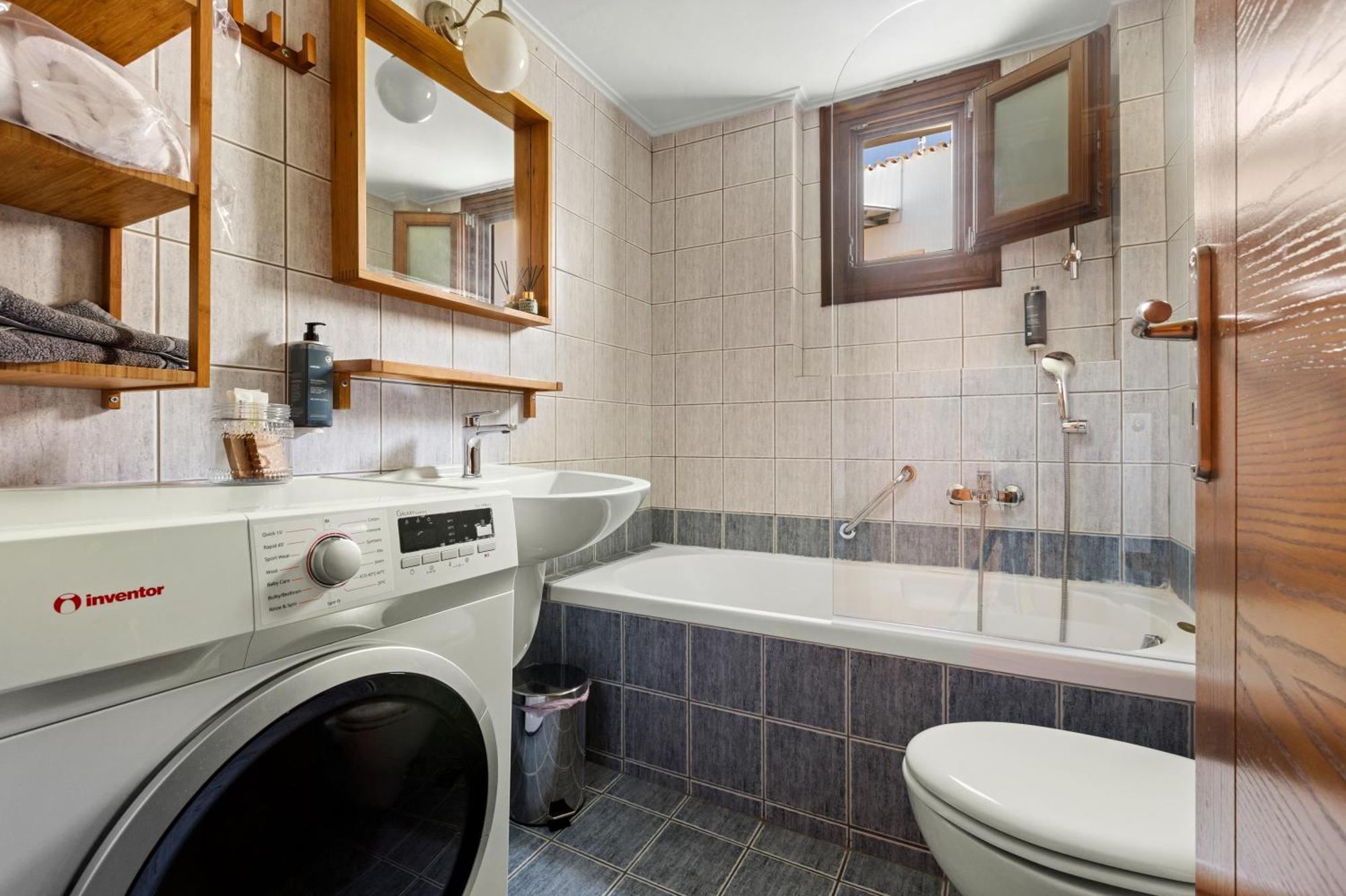 Spetses Center Comfy Apartment Екстер'єр фото