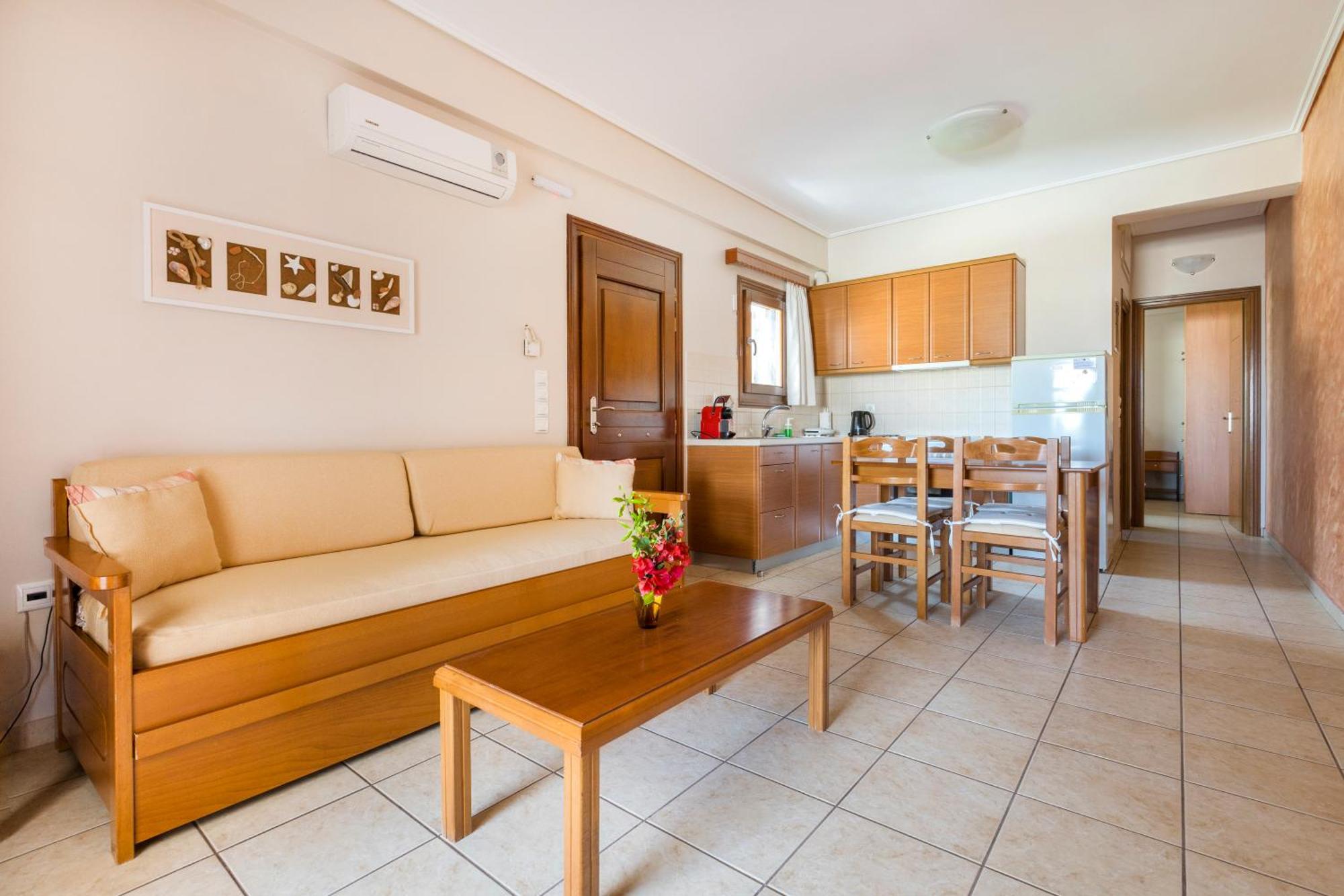 Spetses Center Comfy Apartment Екстер'єр фото